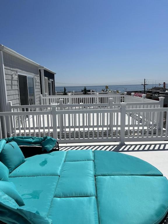 Beach House Steps Away From The Boardwalk And Beach With Ocean Views In Seaside Heights! Vila Exterior foto